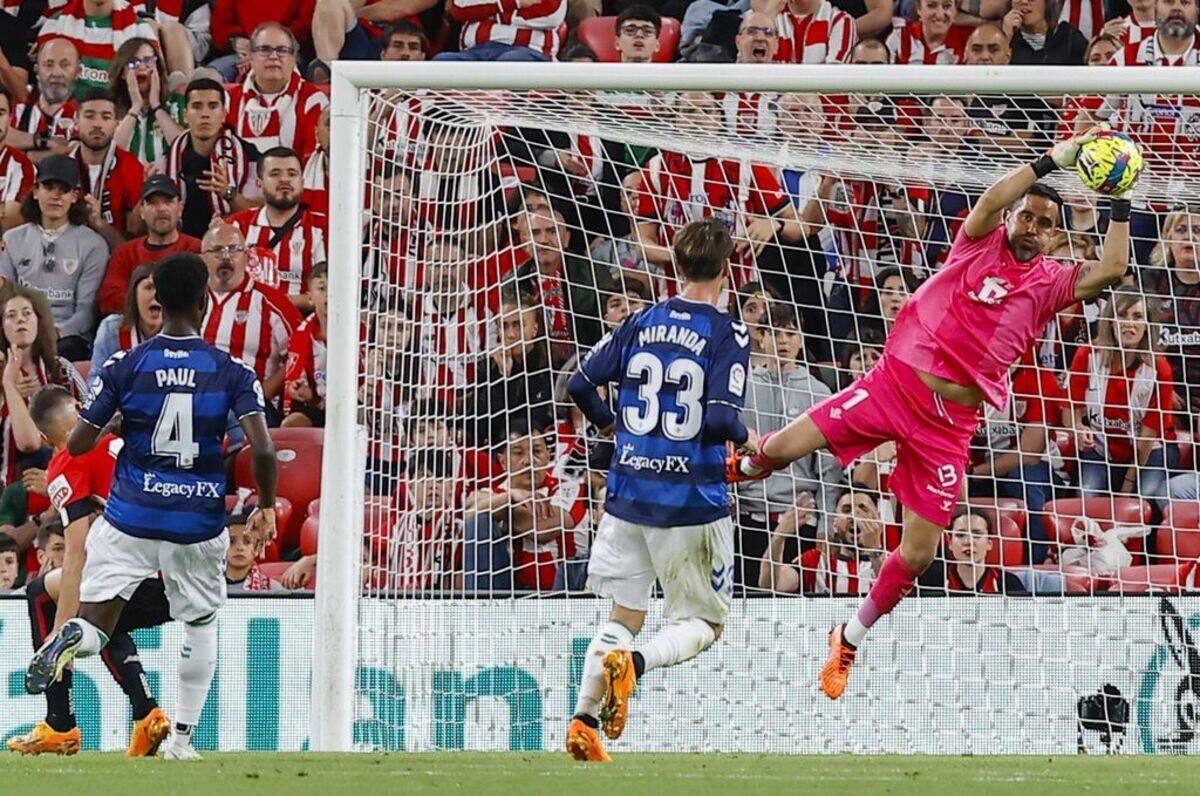 Claudio Bravo fue la gran figura del triunfo de Real Betis sobre Athletic de Bilbao. Crédito: Diario de Sevilla.