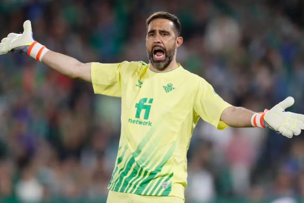 Terminó la temporada de La Liga como estelar en el arco del Betis.