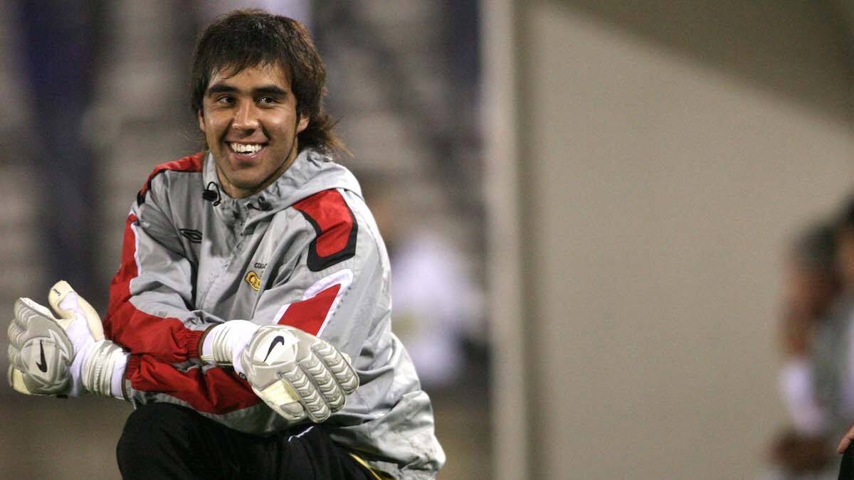 “Les traía una primicia”: Claudio Bravo sorprende con este frase en medio de la posibilidad de volver a Colo Colo