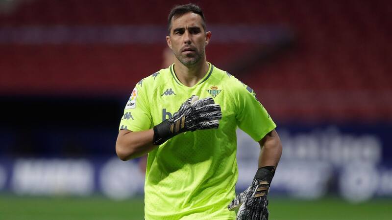 Claudio Bravo salvó al Real Betis.
