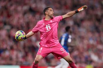 El estadio que encandiló a Claudio Bravo en sus comienzos en el fútbol: “Me marcó”