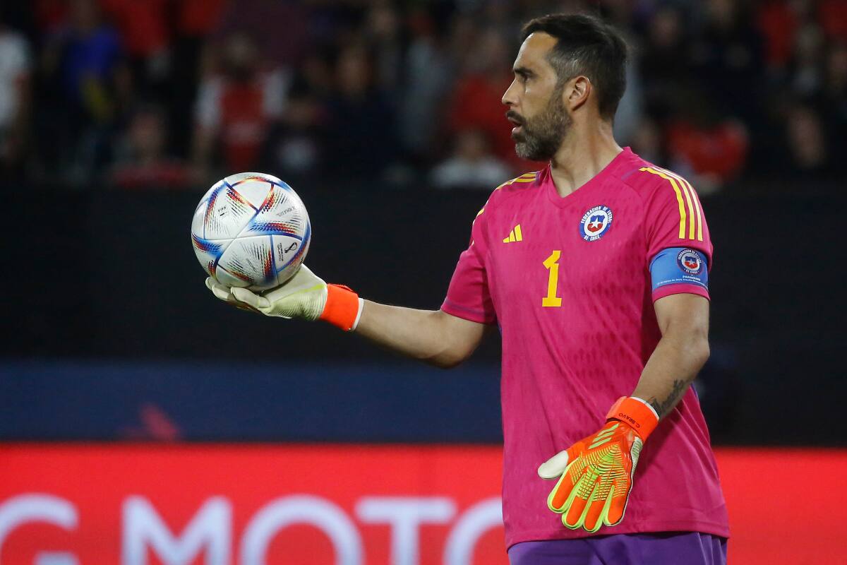 no le cierra las puertas a nadie en el fútbol chileno (Foto: Aton)