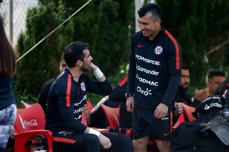 celebró atajada del hijo de Gary Medel (Foto: Aton)