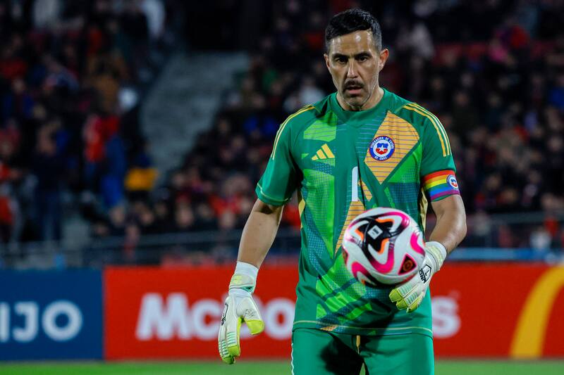 El ex guardameta chileno se retiró del fútbol profesional el año pasado.