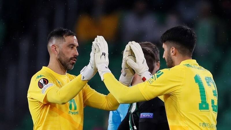 El meta luso ha ido desbancando de la titularidad a Claudio Bravo.