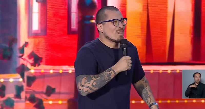 El comediante se lució con chiste De Francisco Kaminski.