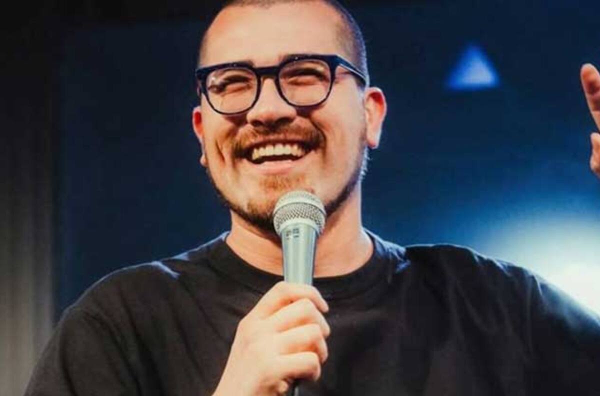 Quién es Claudio Michaux, el humorista que se presentará esta noche en el Festival del Huaso de Olmué