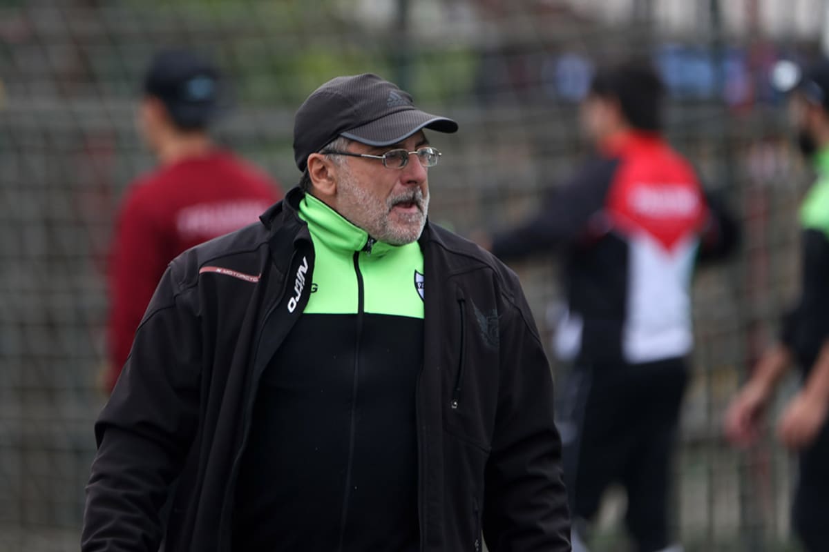 Claudio Quintiliani enfrenta su décima temporada consecutiva al mando de Palestino Femenino. Foto: Campeonato Chileno.
