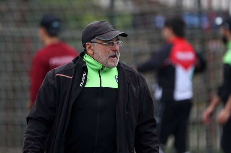 Claudio Quintiliani enfrenta su décima temporada consecutiva al mando de Palestino Femenino. Foto: Campeonato Chileno.