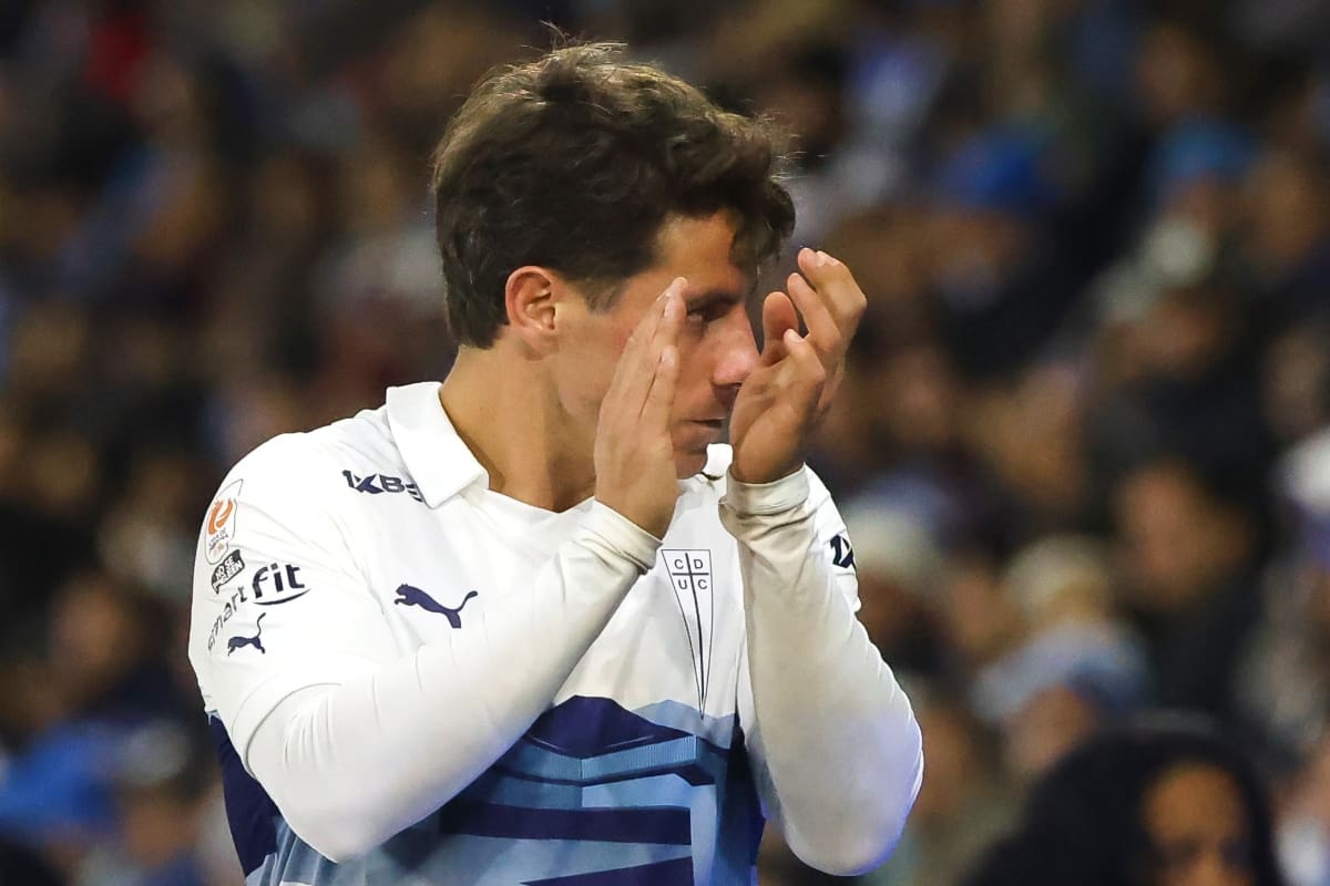 El delantero de Universidad Católica termina su contrato en diciembre de este año. Foto: Agencia ATON.