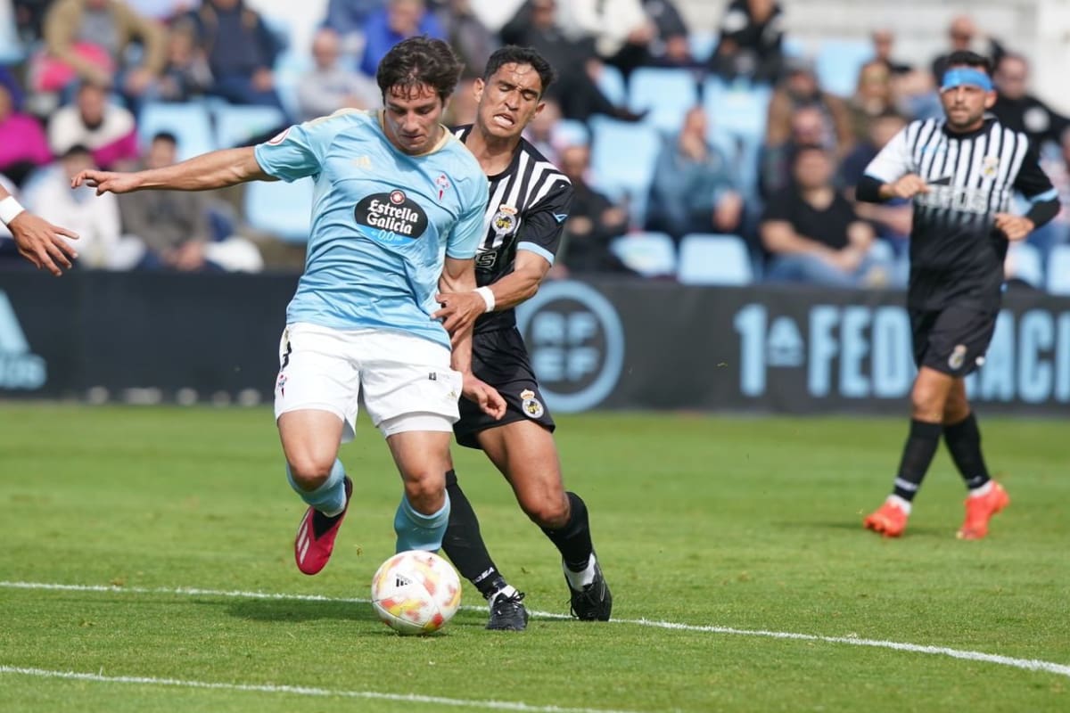 Clemente Montes jugó 45 minutos en la derrota del Celta B.
