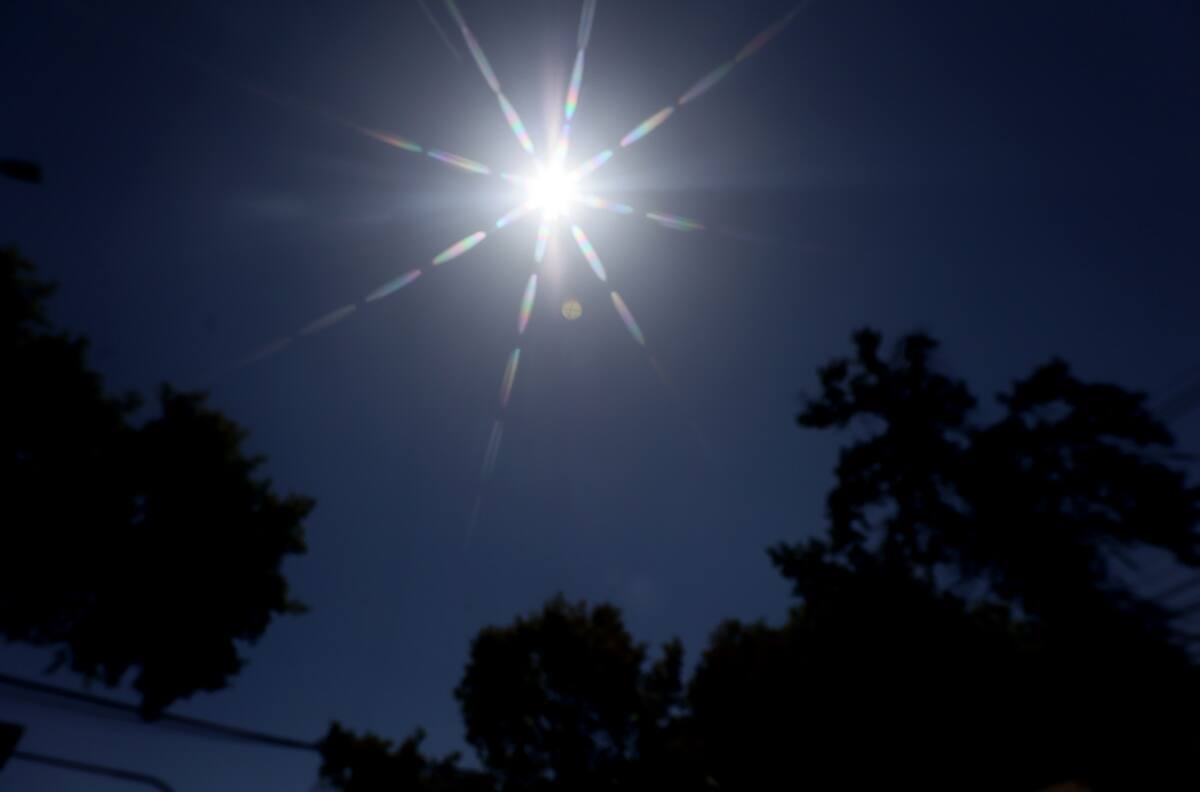 Temperaturas alcanzarán los 32 °C: Conoce el pronóstico del tiempo en Santiago y el resto de Chile para este viernes