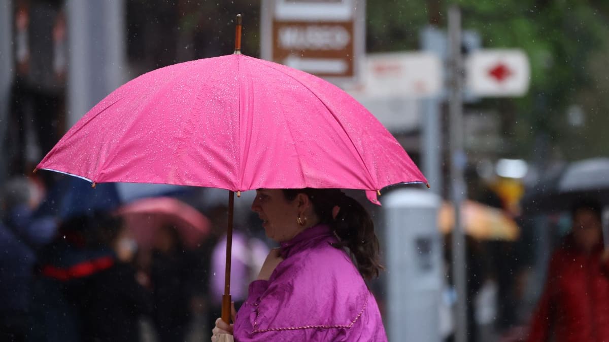 ¿A qué hora comienza la lluvia en Santiago? Meteorólogo confirma el inicio de las precipitaciones en la RM