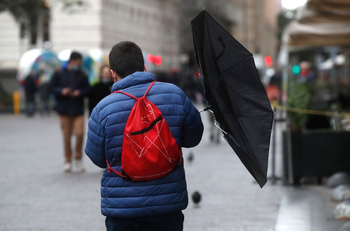 Rachas llegarán a los 100 km/h: DMC emite alerta por intensas ráfagas de viento en cuatro regiones de Chile