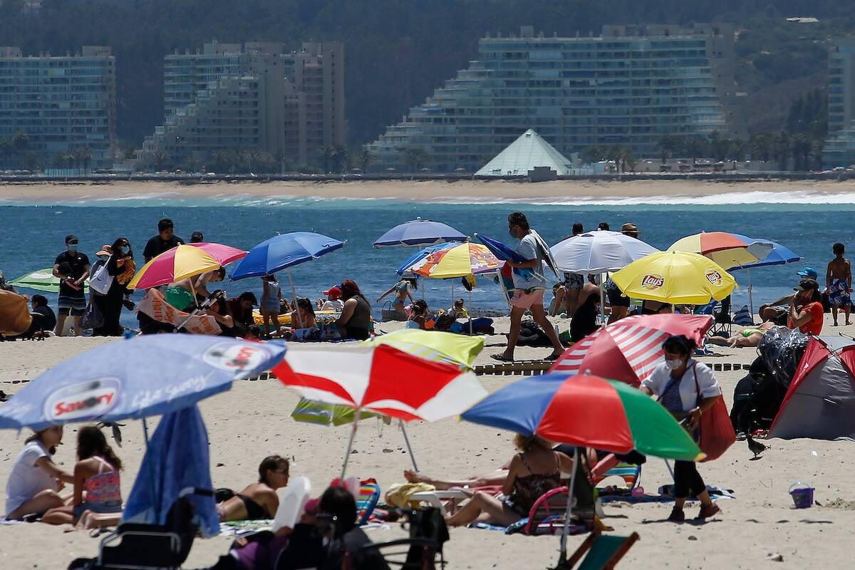 Algarrobo será una de las playas con muy buen clima este fin de semana largo. Foto: Agencia Aton.