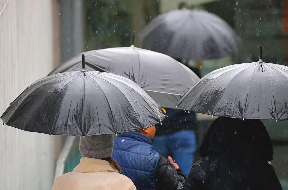 Vuelve la lluvia a Santiago: Revisa el pronóstico del tiempo para esta semana en la capital