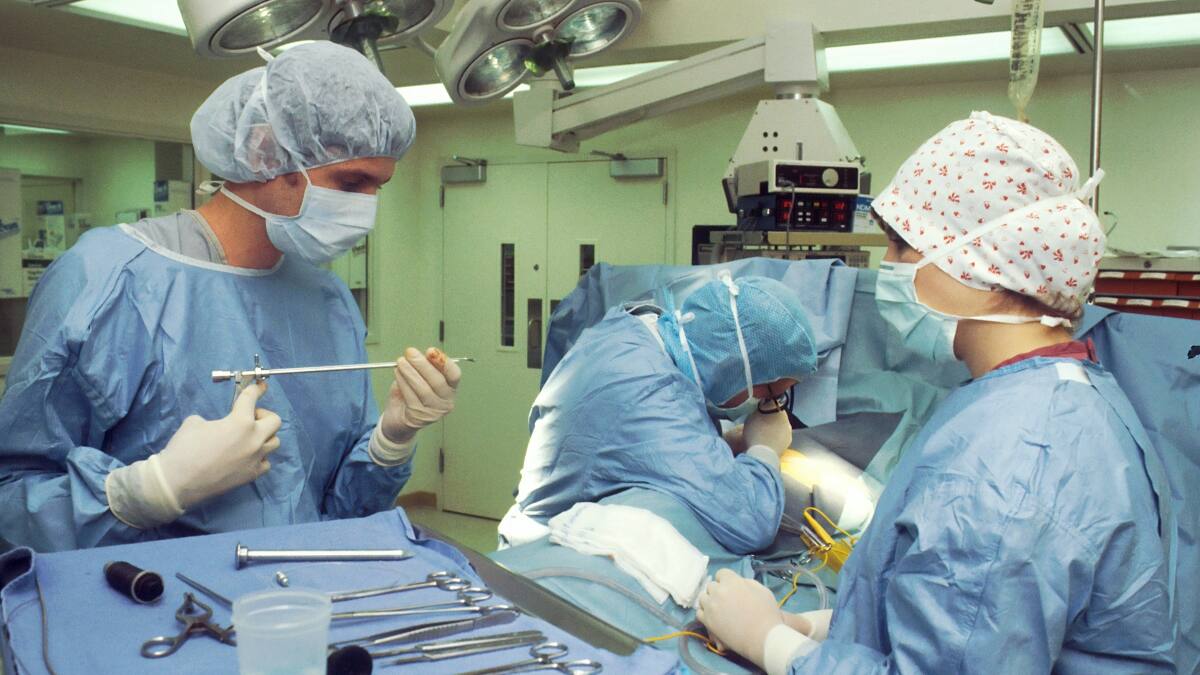 Mujer de 38 años murió en clínica estética de Providencia: se habría sometido a una abdominoplastia
