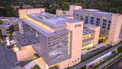 ¿Nuevo holding en la salud chilena? Clínica Las Condes sería comprada por otro centro médico y una financiera