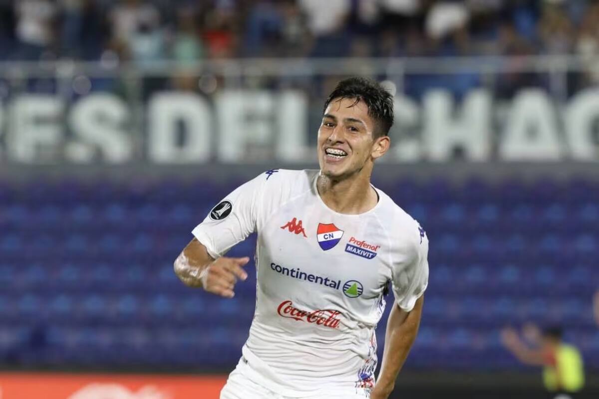 Gustavo Aguilar en la órbita de Universidad de Chile.