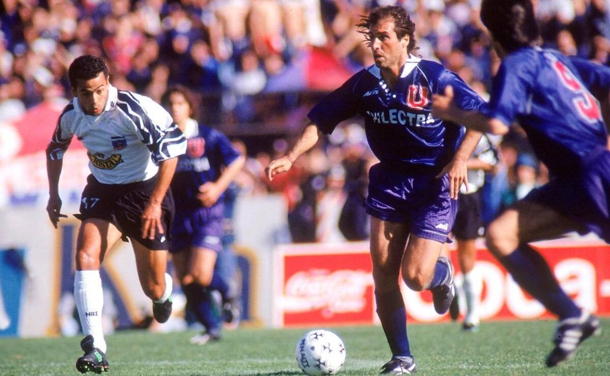 Leo Rodríguez avisora el Superclásico en Universidad de Chile.