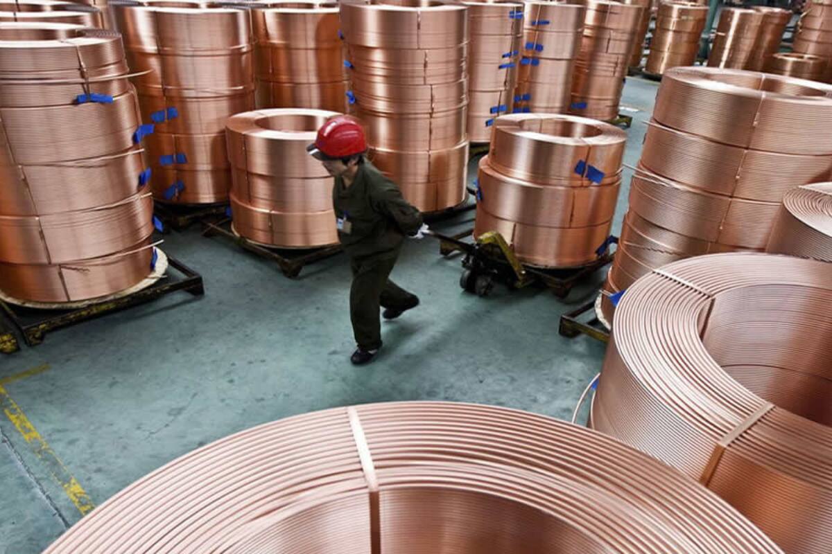 La exportación de este afecta directamente a la economía chilena.