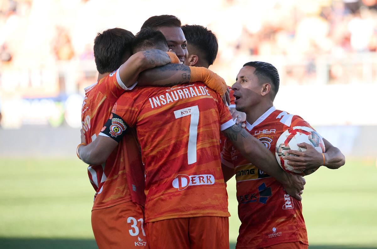 El abogado que asesora a la U y ahora buscaría salvar a Cobreloa del descenso