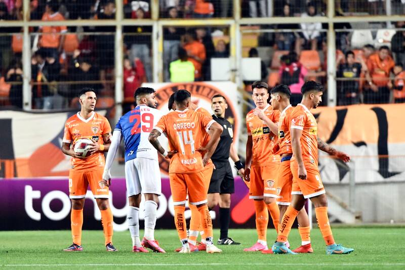 Cobreloa vive un infierno de nunca acabar. Foto: Agencia Aton.