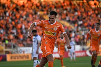 Las dudas de Cristian Insaurralde sobre su futuro: “Debo volver a Cobreloa, pero sinceramente no sé que va a pasar”