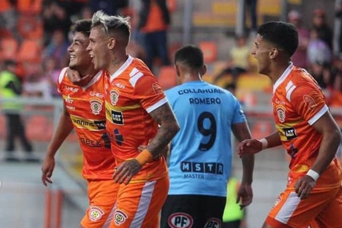 Cobreloa derrotó a Deportes Iquique por 2-1 en la Tarde Naranja.