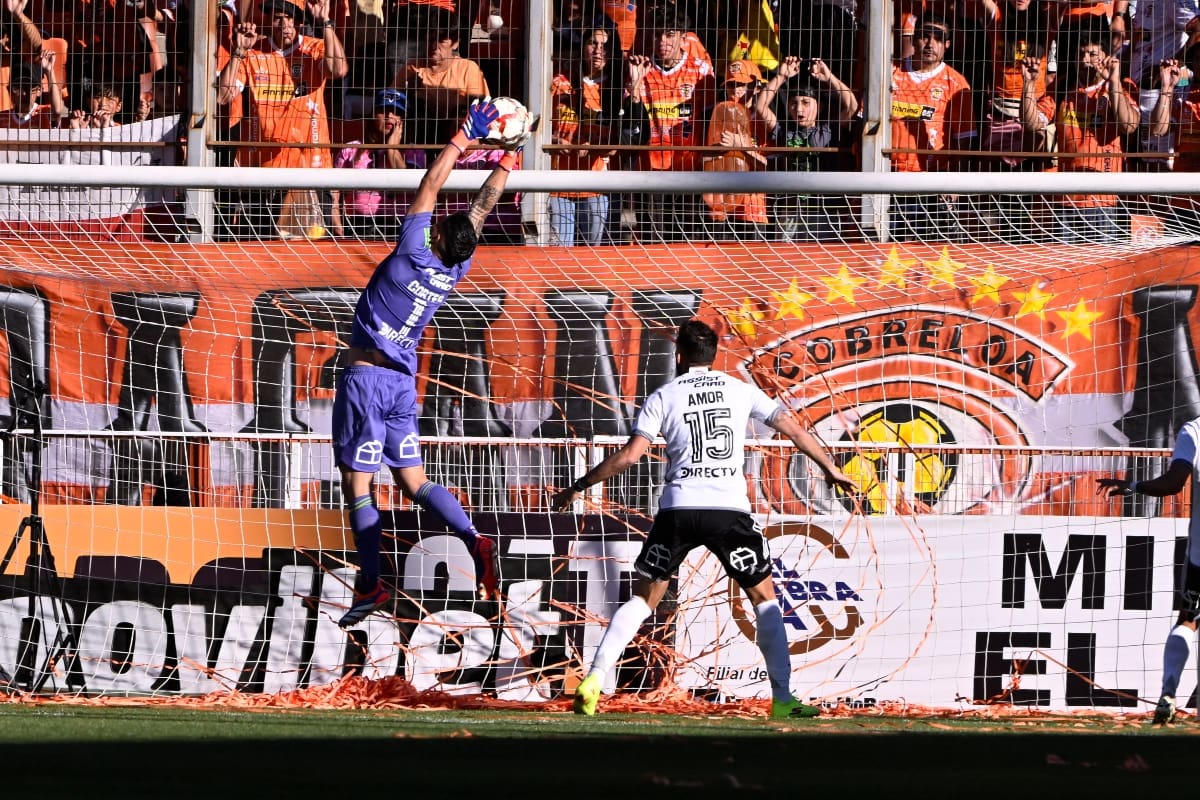 en un partido frente a Colo Colo en Calama. Foto: Agencia Aton.