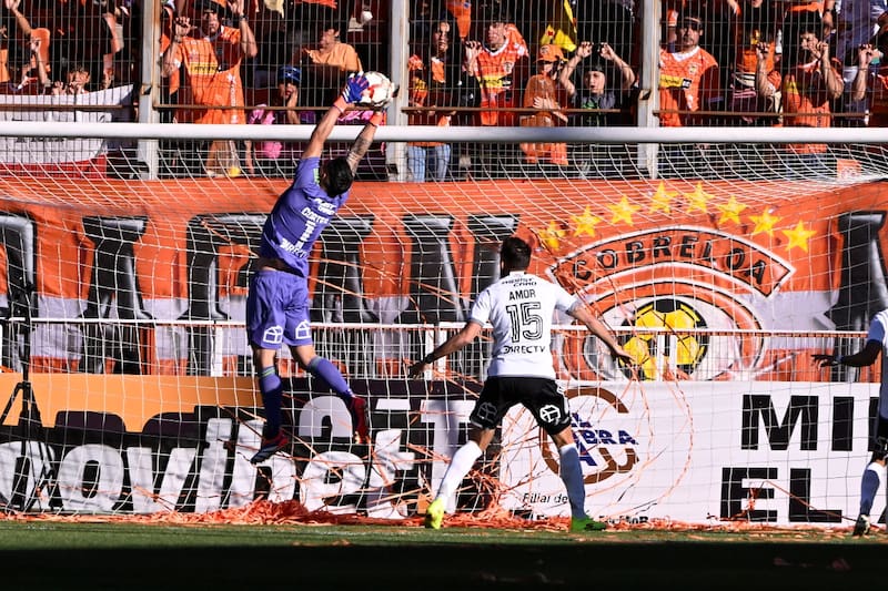 en un partido frente a Colo Colo en Calama. Foto: Agencia Aton.