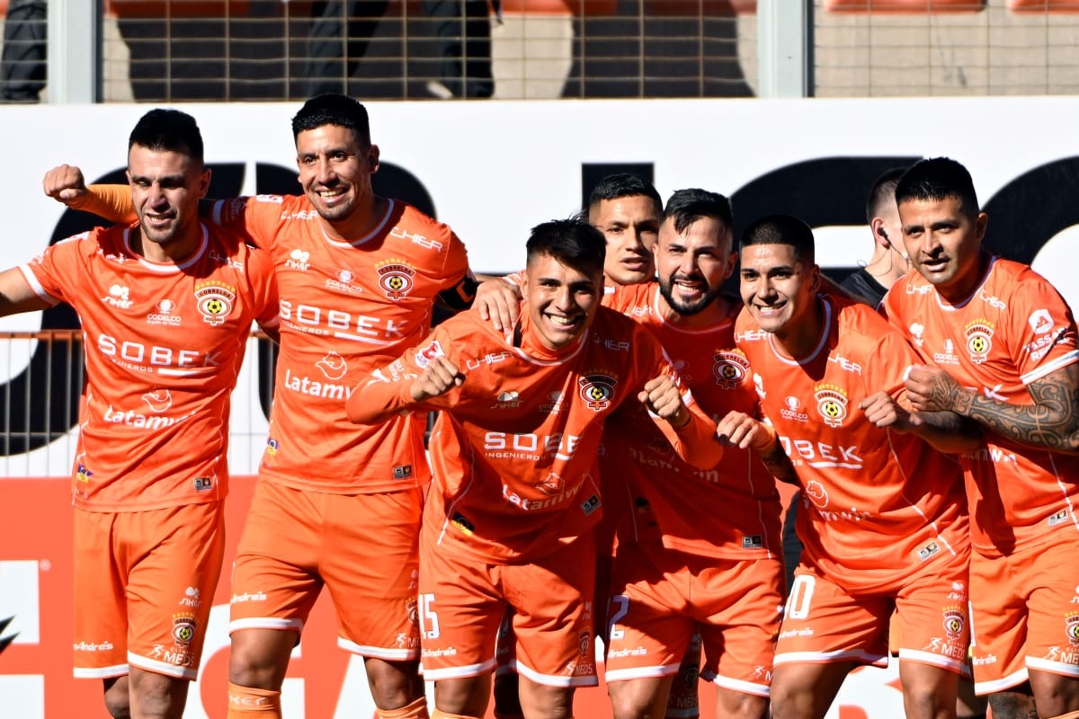 Los Loínos aún luchan por el ascenso directo o el subcampeonato. Foto: Agencia Aton.