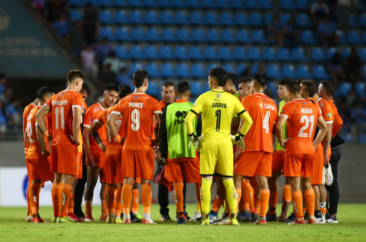 Hugo Araya contó que equipo de Primera División lo quiso sacar de Cobreloa: “Si se daba, bien”