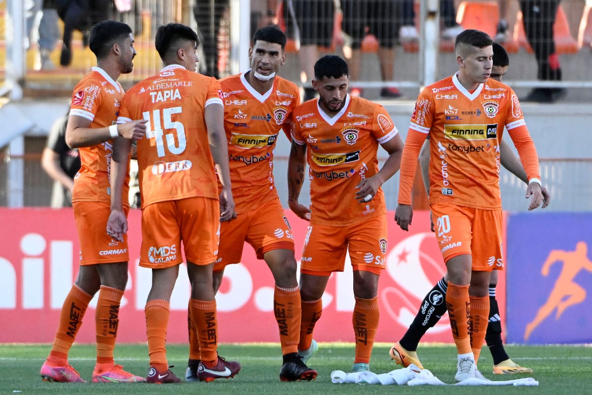enviará a préstamo a dos extranjeros. (Foto: Aton)