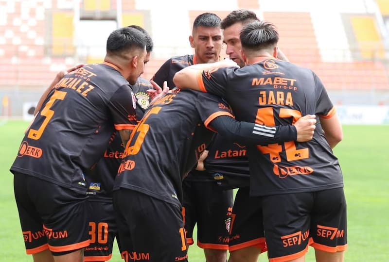 Los Loínos comenzaron a preparar su próximo duelo ante Deportes Santa Cruz.