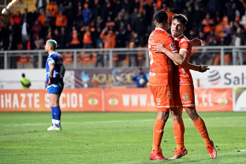 Cobreloa se juega todo ante Universidad Católica.