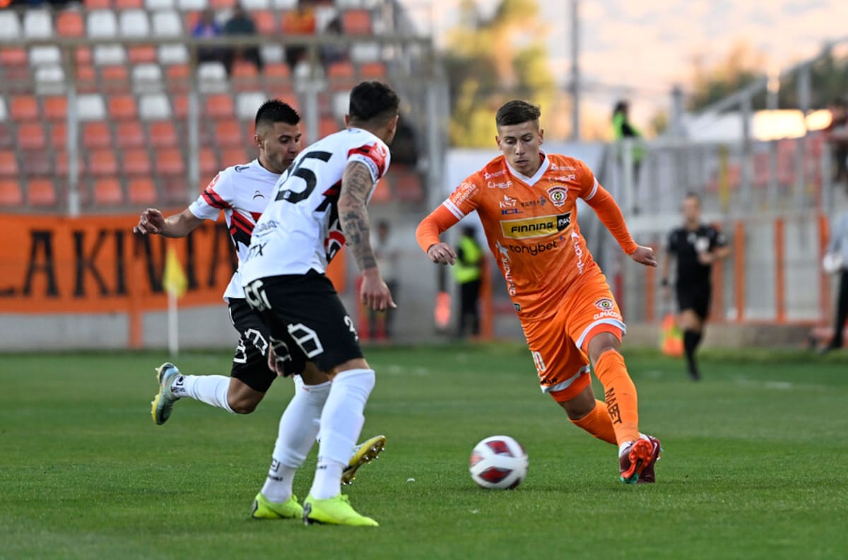 Suena en la U: Figura en el ascenso de Cobreloa anunció su salida del club