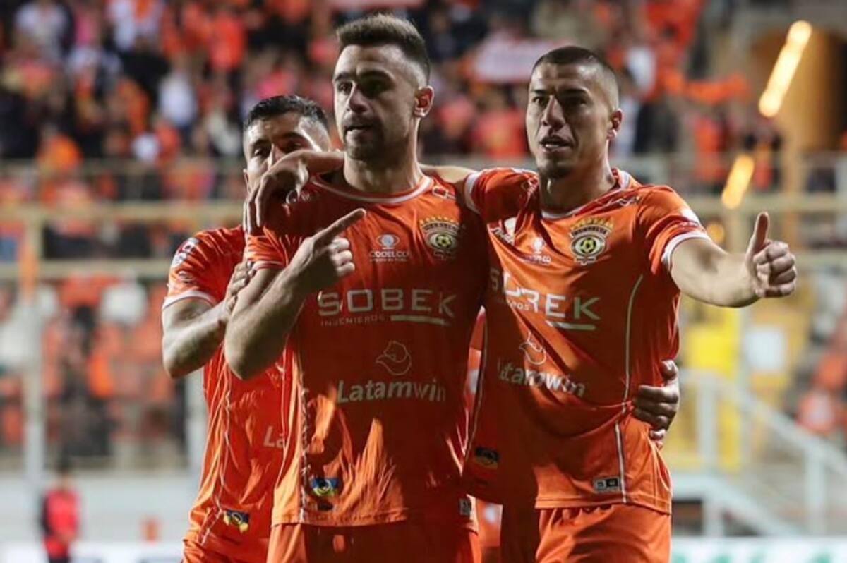 venció por 2-0 a Magallanes y se prende en la tabla de la Primera B. Foto: cobreloasadpoficial.