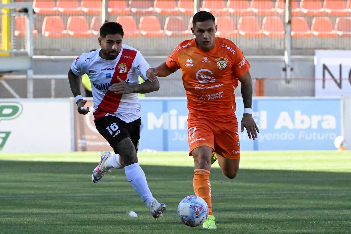 El cuadro loíno visitará a Iquique y si gana, puede dormir como líder de la Primera B. Foto: Agencia Aton.
