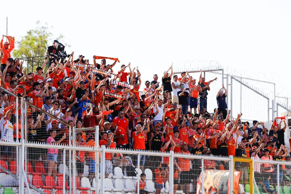 Los hinchas naranjas lo adorarán, sin dudas, pero ¿logrará status de leyenda como otros íconos de nuestros estadios? Foto: Agencia Aton.