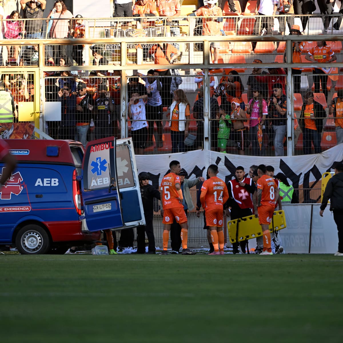 Preocupación en Calama: hincha cae desde la tribuna y paraliza la goleada de Cobreloa