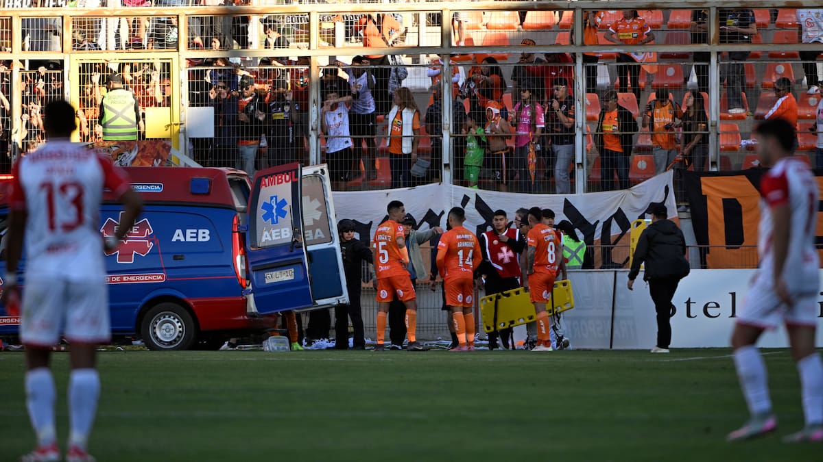 Preocupación en Calama: hincha cae desde la tribuna y paraliza la goleada de Cobreloa