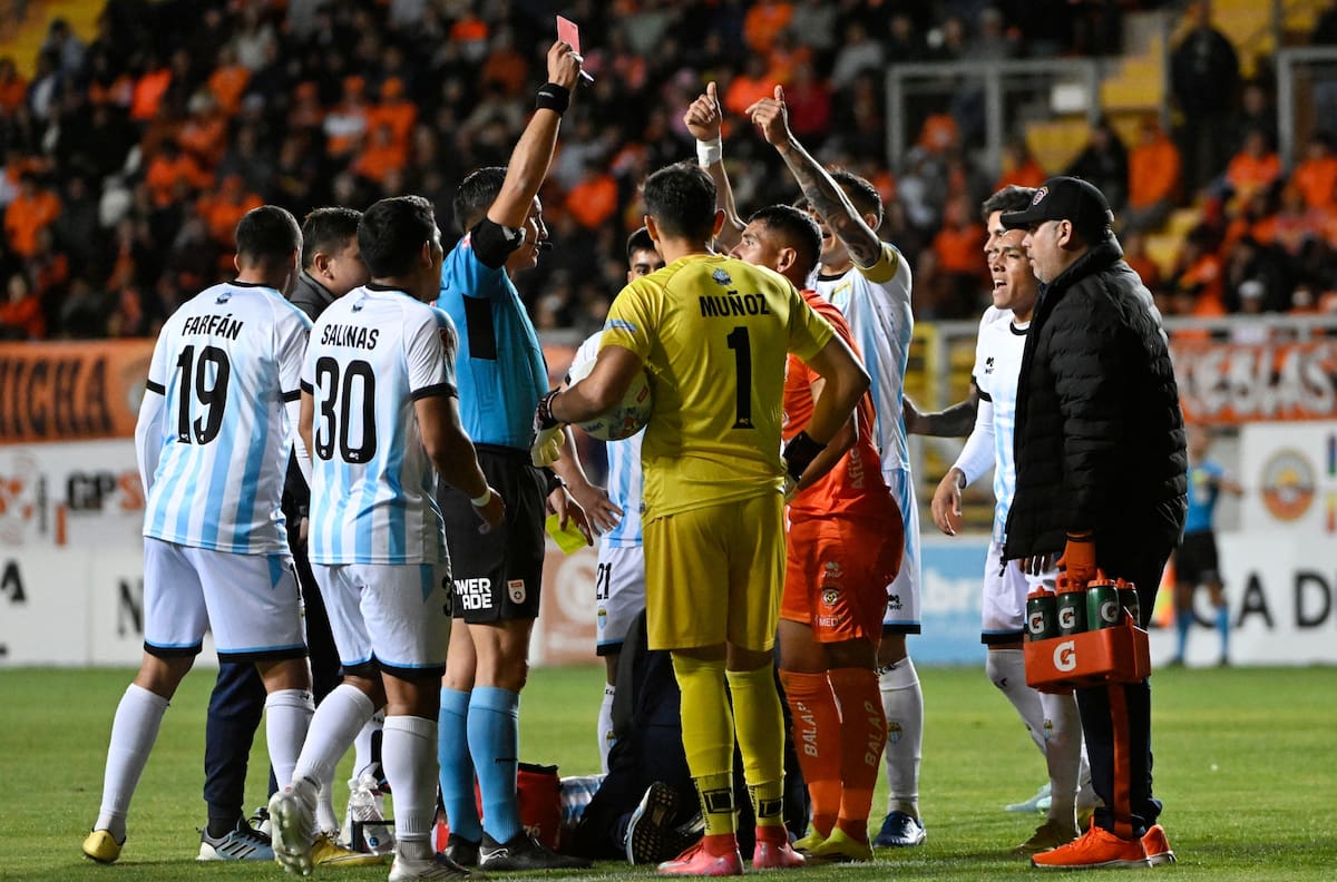 Cobreloa no aguantó con uno menos y sufrió el empate de Magallanes en Calama