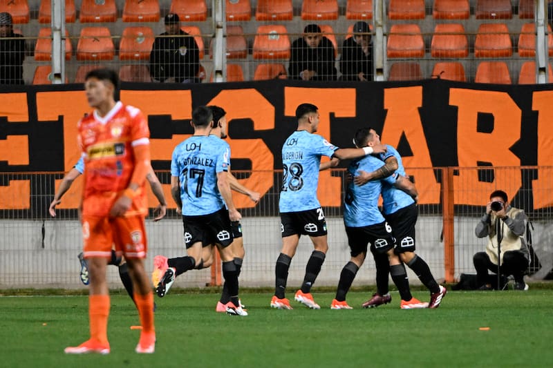 El partido de la primera rueda entre Cobreloa y O'Higgins terminó 4-0 en Calama a favor de los rancagüinos. (Foto: Aton)