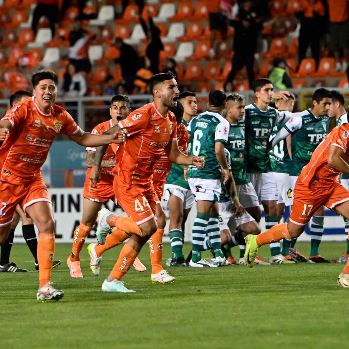 “Hay una rivalidad bastante grande”: Wanderers vs. Cobreloa, el nuevo partido caliente del fútbol chileno