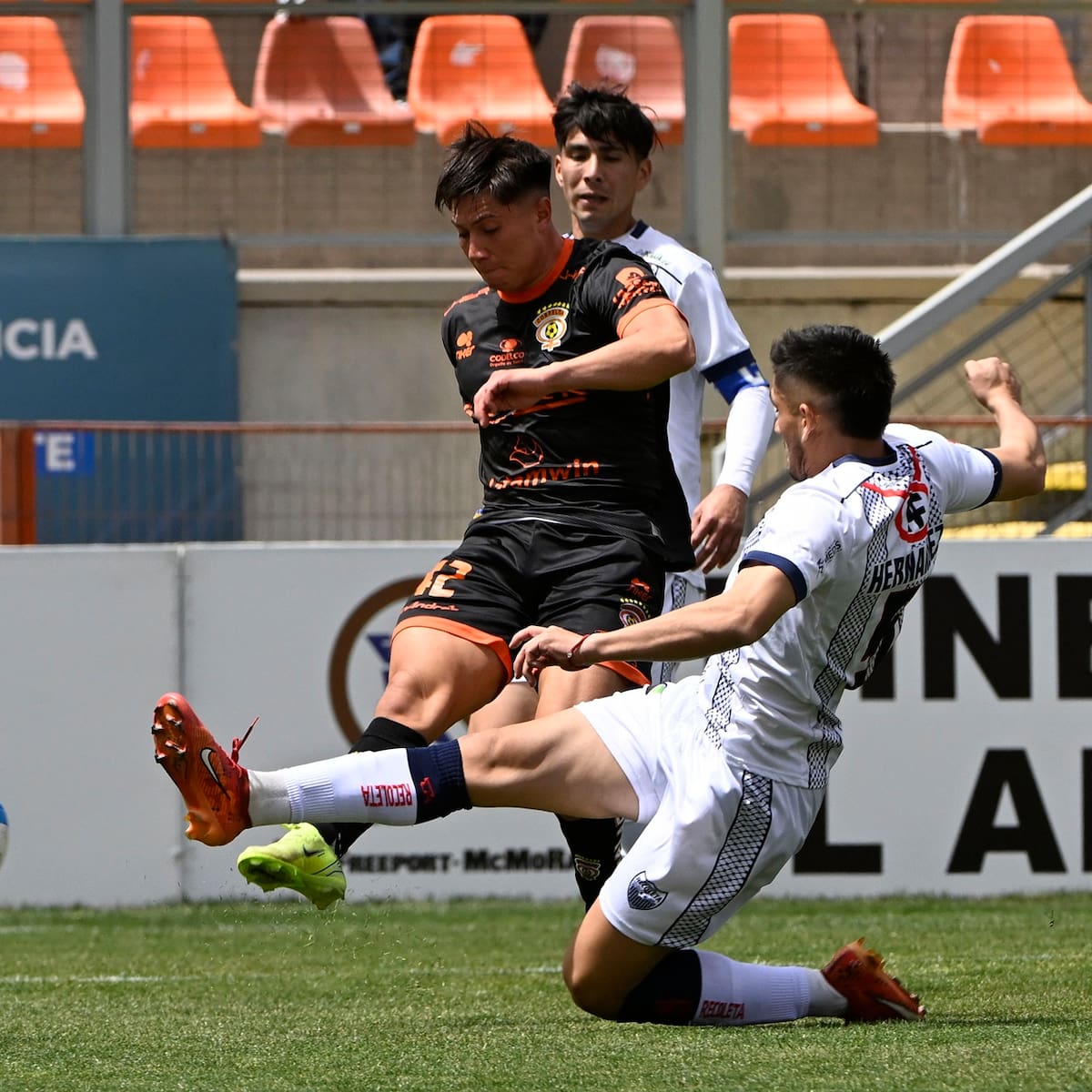 Cobreloa y Recoleta quieren seguir en la cima: programación de la fecha 8 de Primera B