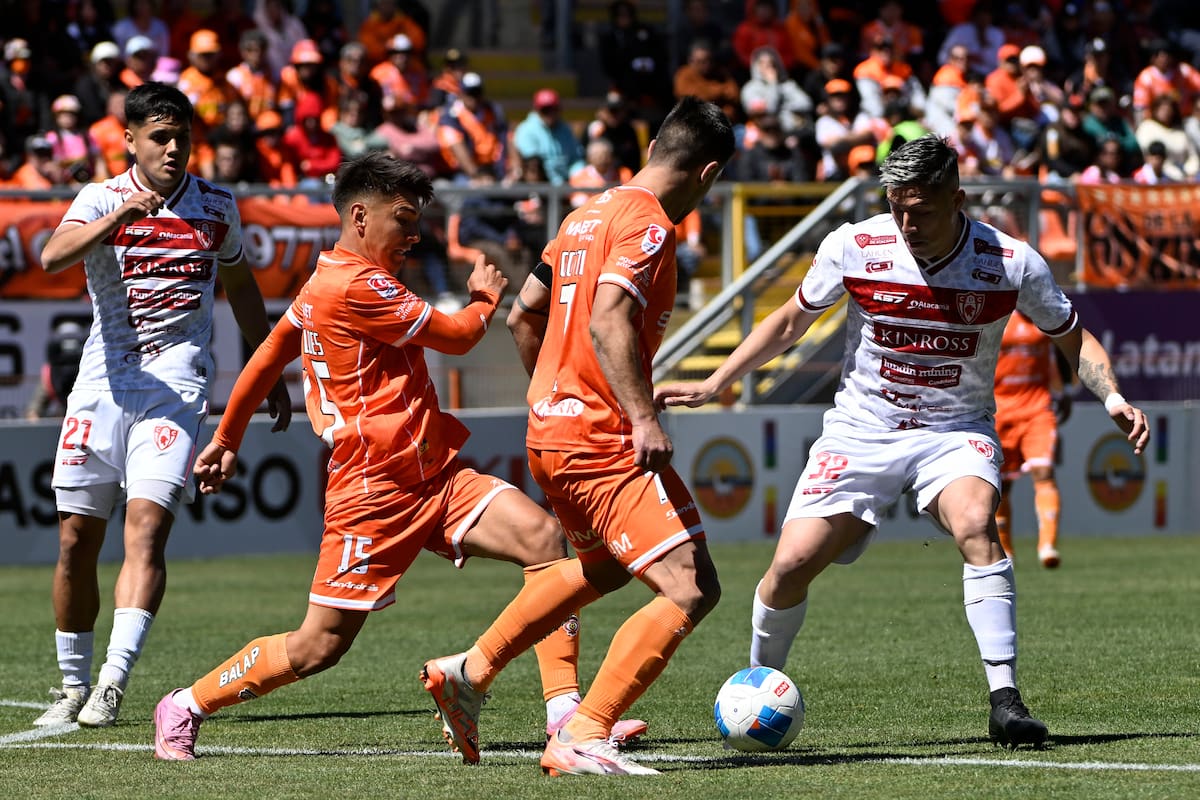 Loínos y talquinos son dos de los candidatos más nombrados por los expertos para pelear el ascenso 2026.
Pedro Tapia/Photosport