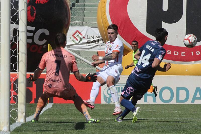 Cobresal venció a Everton en El Salvador.