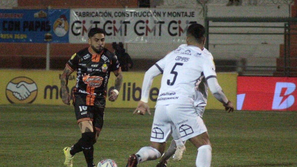 Ñublense se agiganta en El Salvador y Cobresal sufre con el fantasma del descenso