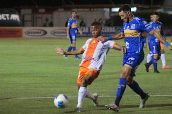 Everton consigue tres puntos de oro ante Cobresal y mira de lejos el descenso